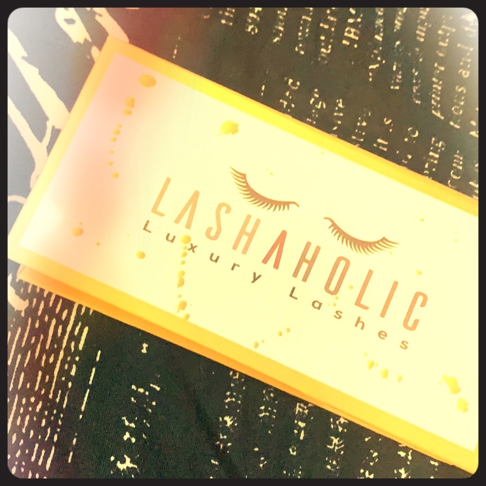 Lashaholic false eyelashes
